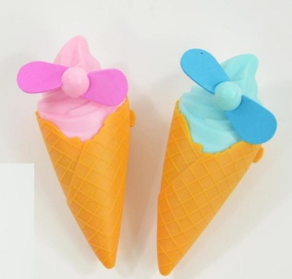 Produktbild Kögler Mini Handventilator in Eiscreme Form, in Farben blau oder pink