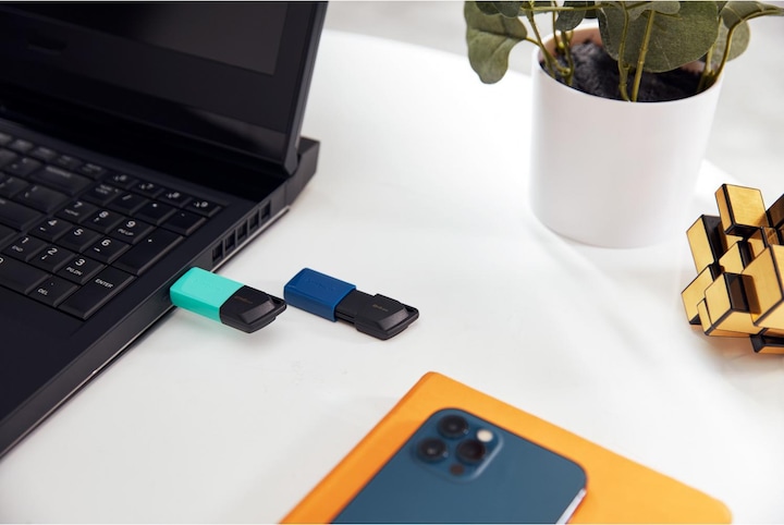 Produktbild Kingston DataTraveler Exodia M (64 GB, USB-A, USB 3.2)