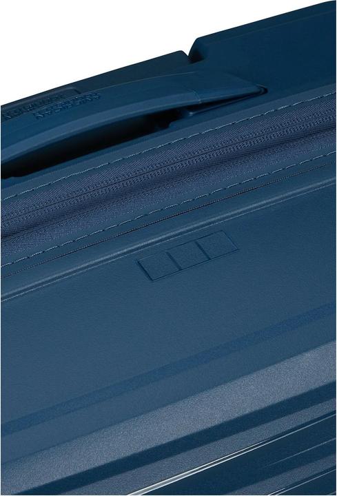 Actual product image American Tourister Fastforward Spinner (118 l)