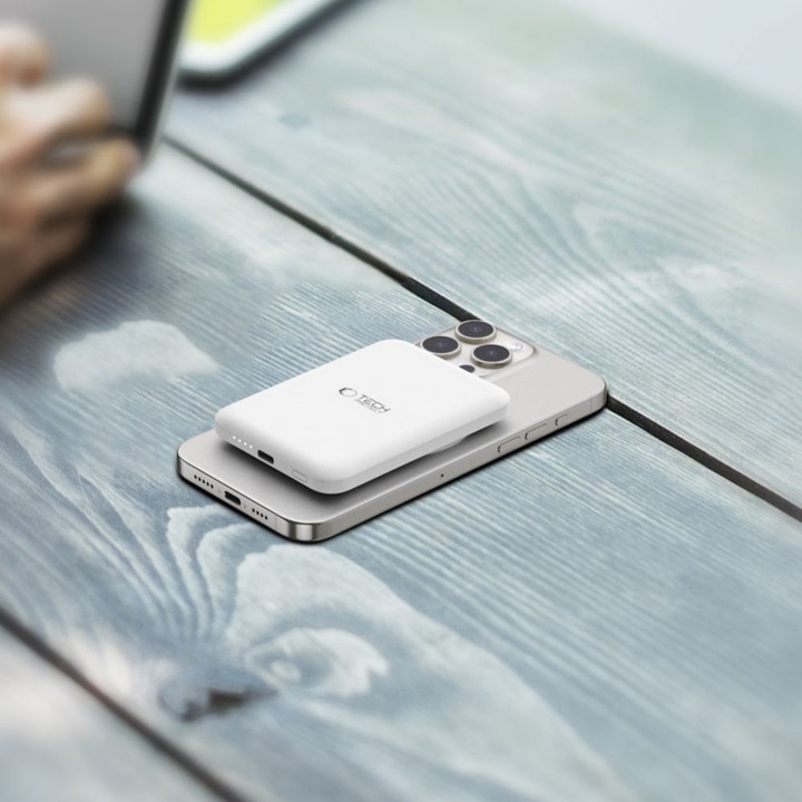 Actual product image Tech „Powerbank Tech-Protect“ PB10 LifeMag 5000 mAh Baltasis (5000 mAh, 15 W)
