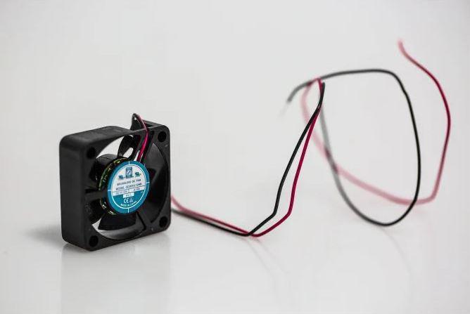 Produktbild RS PRO Lüfter 30x30x10mm 12VDC 1,44W 6,8m³/h