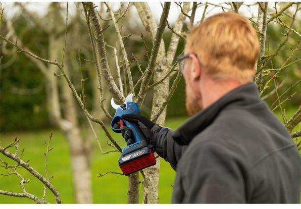 Actual product image Bosch Professional Bosch GGP18V-32 Pruner 18V Akku-Gartenschere (Rechargeable battery operated)