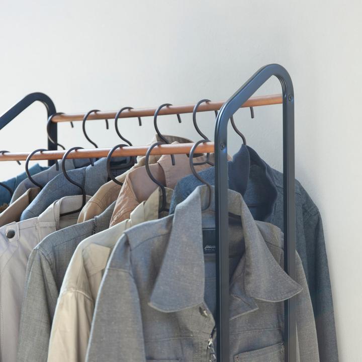 Actual product image Yamazaki Garderobe mit Rollen TOWER