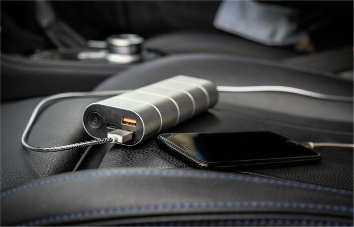 Produktbild Verbatim Powerbank grey/silver metal QC3 & USB-c (20000 mAh, 74 Wh)