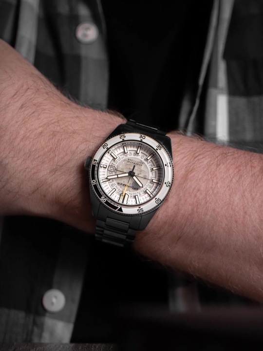 Produktbild Spinnaker SP-5118-33 Fleuss (Taucheruhr)