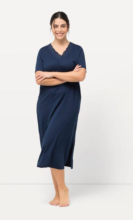 Image du produit Ulla Popken Chemise de nuit en modal, broderie ajourée sur le décolleté en V et manches courtes (60)