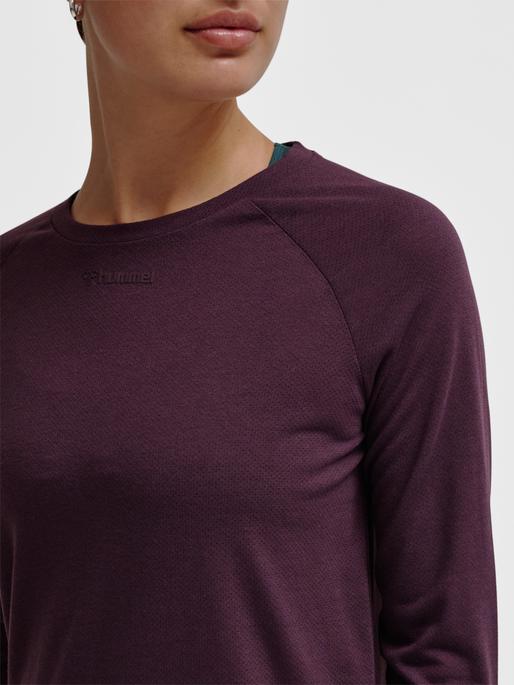 Actual product image hummel hmlMT VANJA T-SHIRT L/S (S)