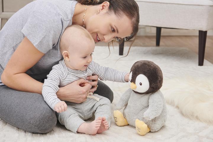 Produktbild Gund Kissy the Animated Pinguin (33.40 cm)
