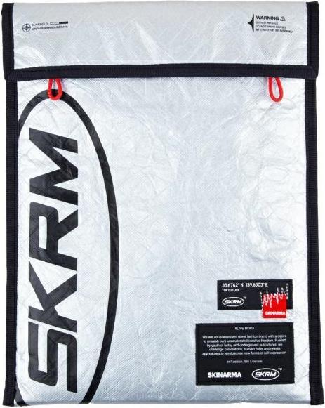 Skinarma Bag Comet laptop sleeve 14" silver (14")