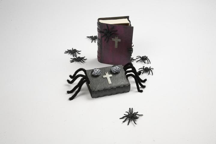 Actual product image Creativ Company Decorative spiders (60 pcs.)