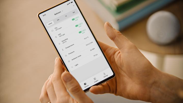 Actual product image Airthings Wave Enhance