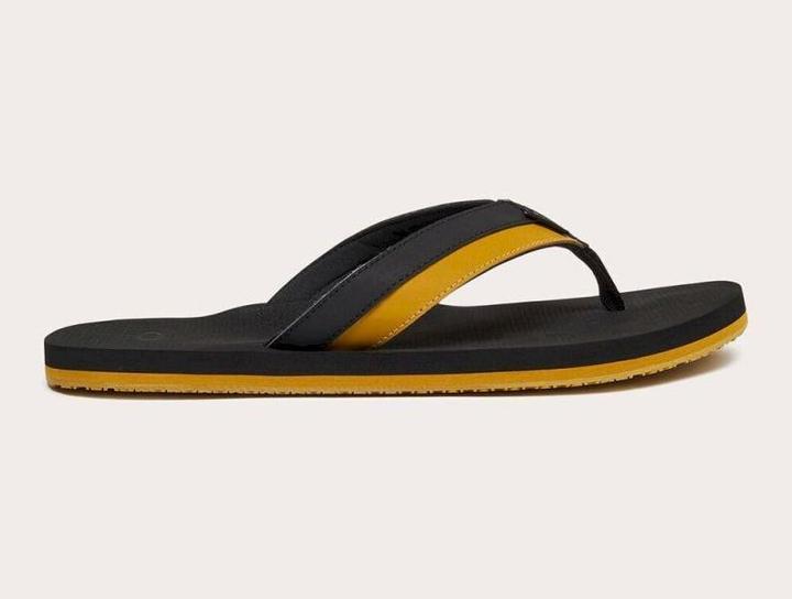 Amber Yellow, Blackout