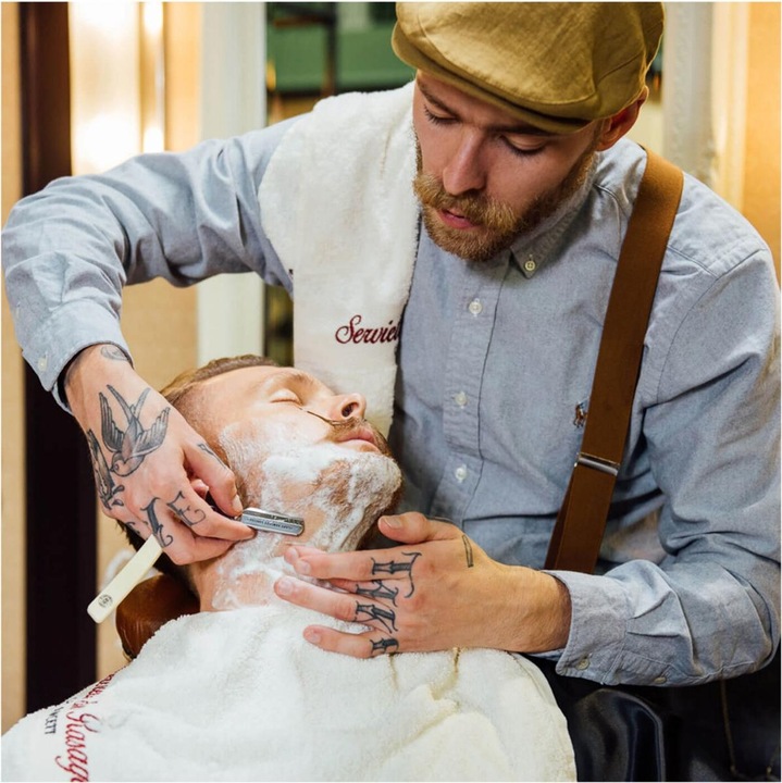Actual product image Captain Fawcett Straight Razor
