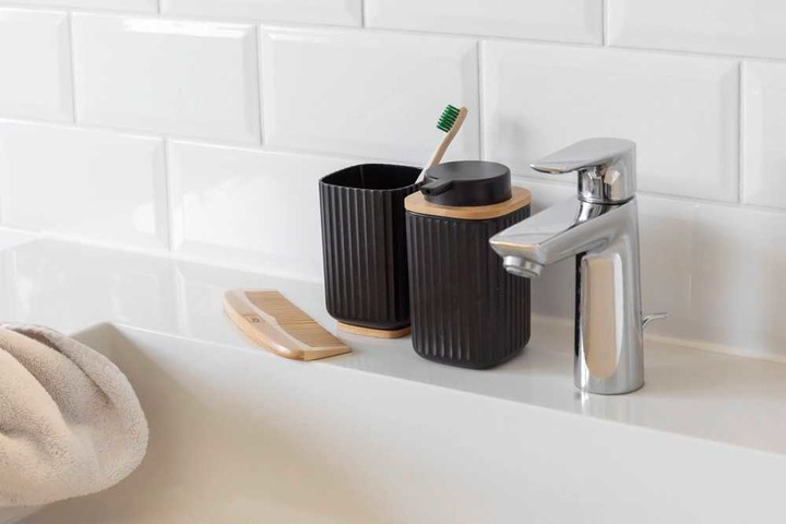 Actual product image Wenko Rotello