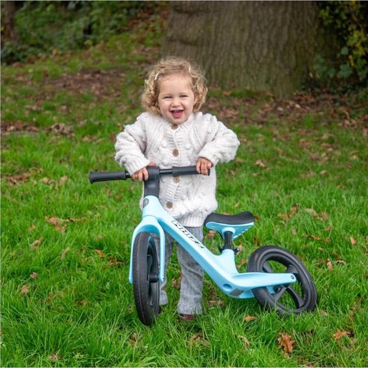 Produktbild TickiT WHIZZ - Leichtes Kinder-Laufrad - Leicht, Robust & höhenverstellbar (Blau)