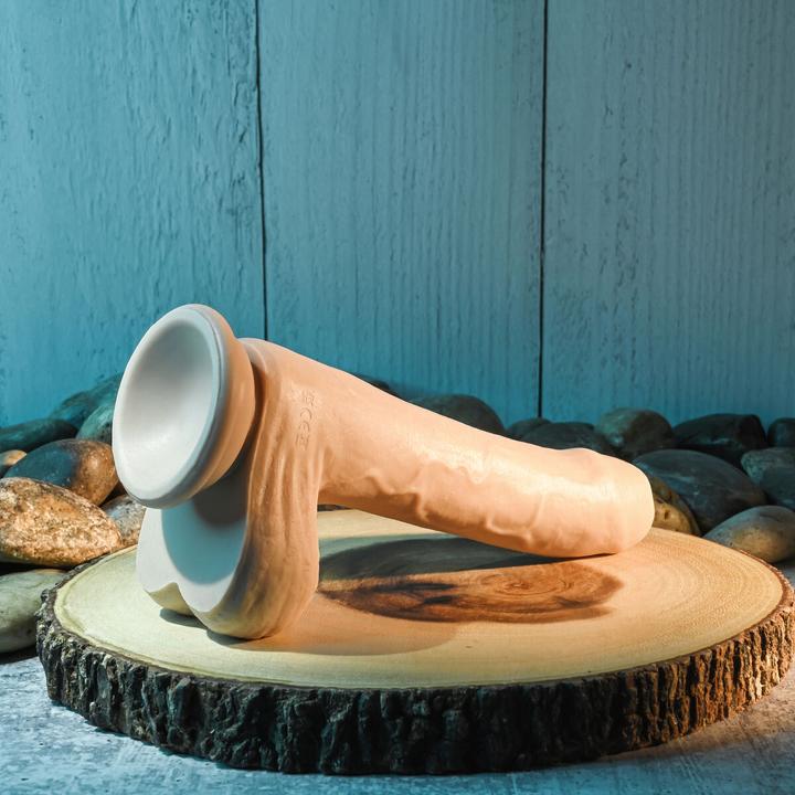 Produktbild Evolved Peek-a-Boo Uncircumcised Vibrating Dildo by - Flesh