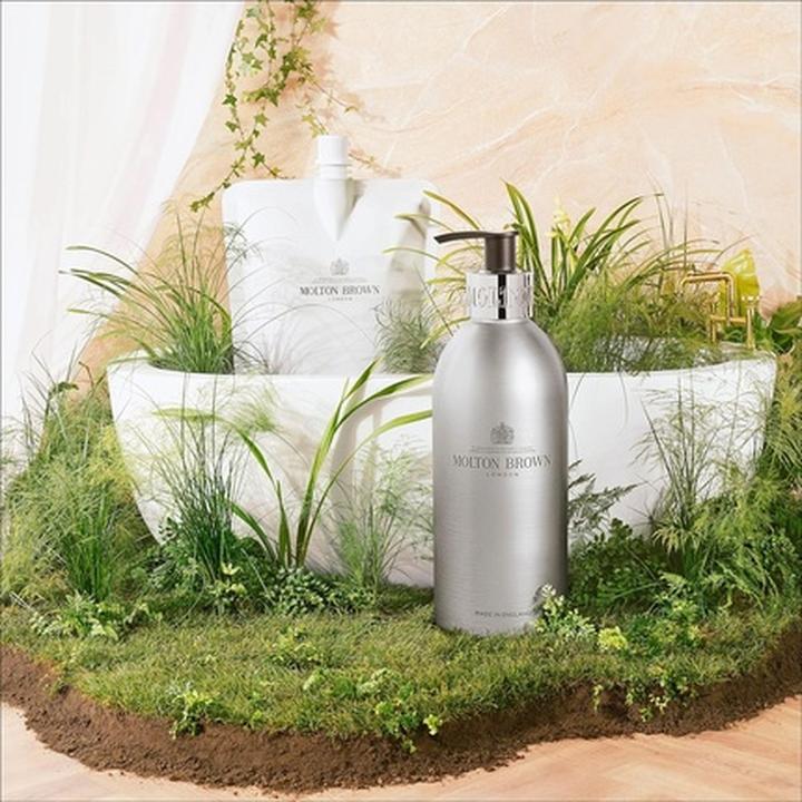 Image du produit Molton Brown Infinite Bott Black Pepper Bath & Shower Gel (400 ml)