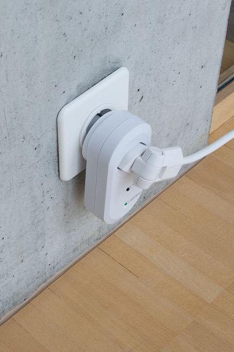 Actual product image Max Hauri Radio adapter plug set of 3 with remote control