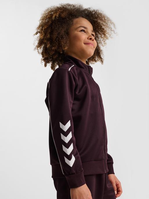 Actual product image hummel hmlJR TRACKSUIT (146)