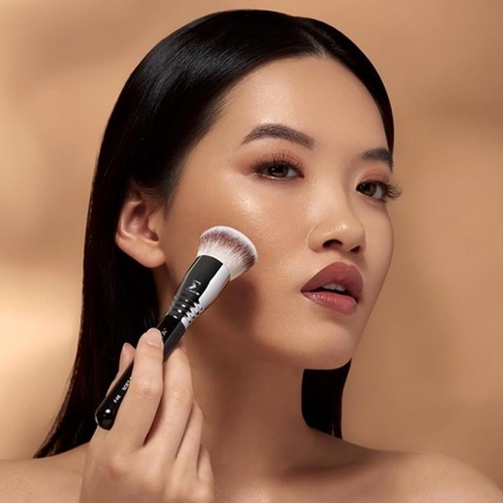 Actual product image Sigma Beauty F48 Soft Coverage Brush (Foundation)