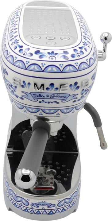 Actual product image Smeg Dolce & Gabbana Espressomachine ECF02DGBEU