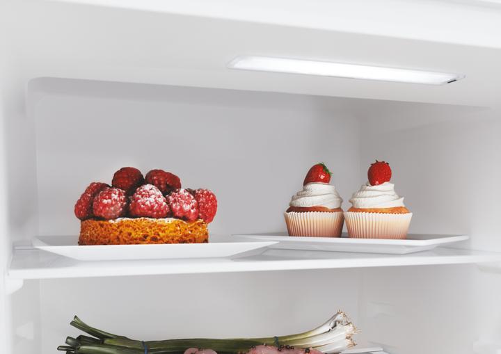 Actual product image Candy CBL3518EB (264 l)