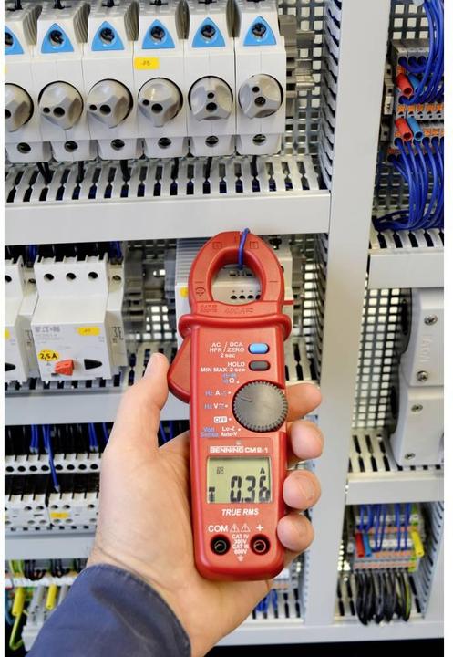 Produktbild Benning 044689 Digital-Stromzangen-Multimeter (CAT III 600V, CAT IV 300V)