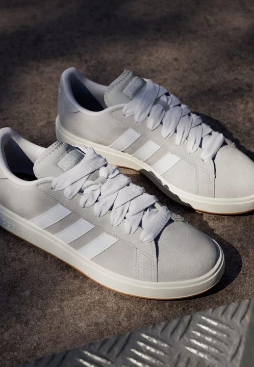 Image du produit Adidas Baskets GRAND COURT BASE 00s (44)