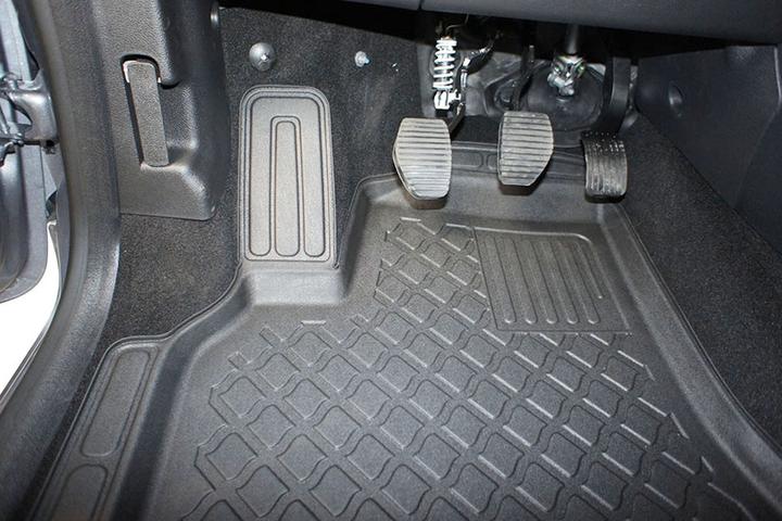 Produktbild Aristar Allwetter Fussmatten für Citroen Berlingo II / Peugeot Partner ab 2008 bis 2018 (1 Set à 3 Fussmatten)