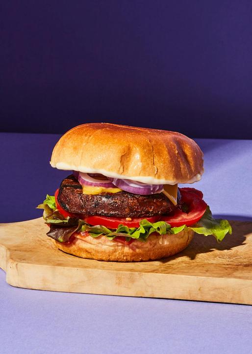 Produktbild KoRo Veganes Bio-Erzeugnis nach Art eines Burgers, mit Seitan, Shiitake und Paprika (160 g)