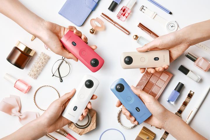 Productafbeelding RICOH Theta SC2 (30p, Bluetooth, WiFi)