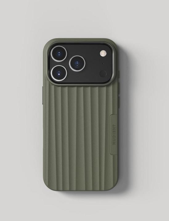 Produktbild Nudient Bold MagSafe Case Apple iPhone 17 Pro Olive Green (Apple iPhone 17 Pro)