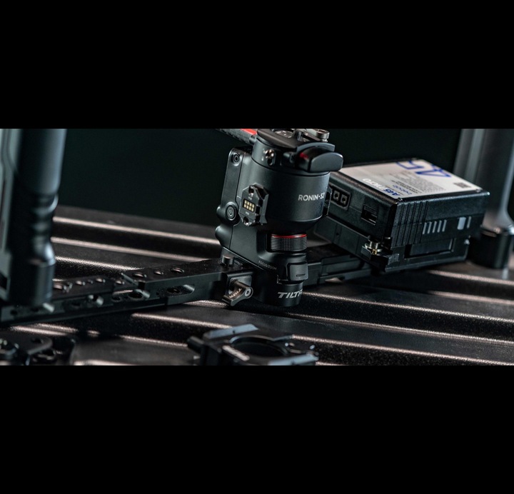 Immagine prodotto Tilta Staffa di alimentazione a doppia impugnatura per DJI Ronin (Maniglia cardanica)
