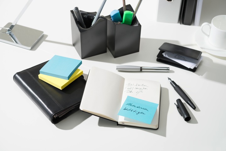 Actual product image Post-it Neon (76 x 76 mm)