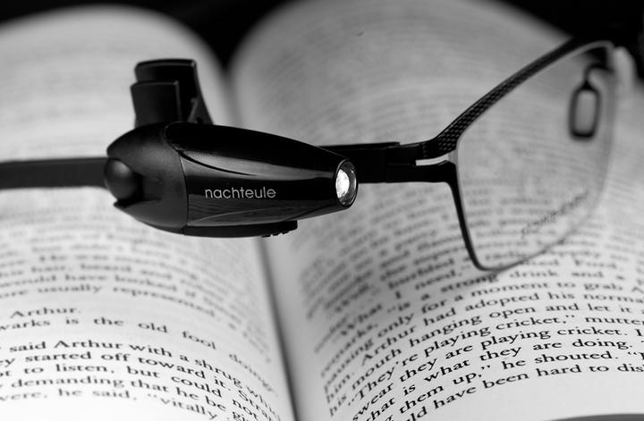 Actual product image Leuchtkraft NACHTEULE - the clever little reading light (English, French, German)