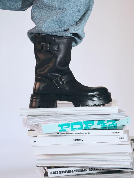 Actual product image Bianco BIAMELLA ankle boots with buckles (40)