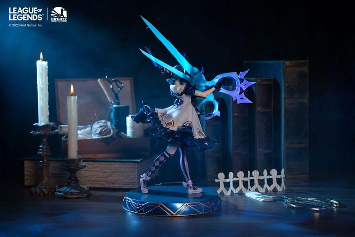 Actual product image Infinity Studios League of Legends "The Hallowed Seamstress - Gwen" 1/6 Statue