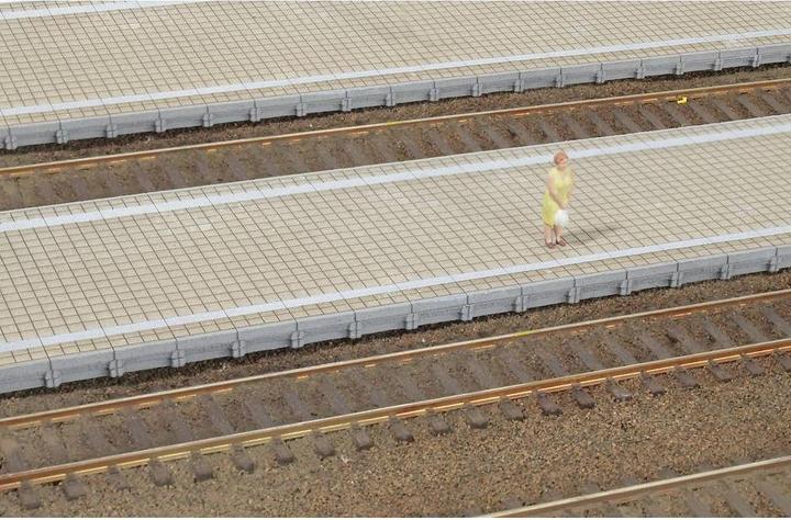 MBZ 84256 N Laser Cut Platform