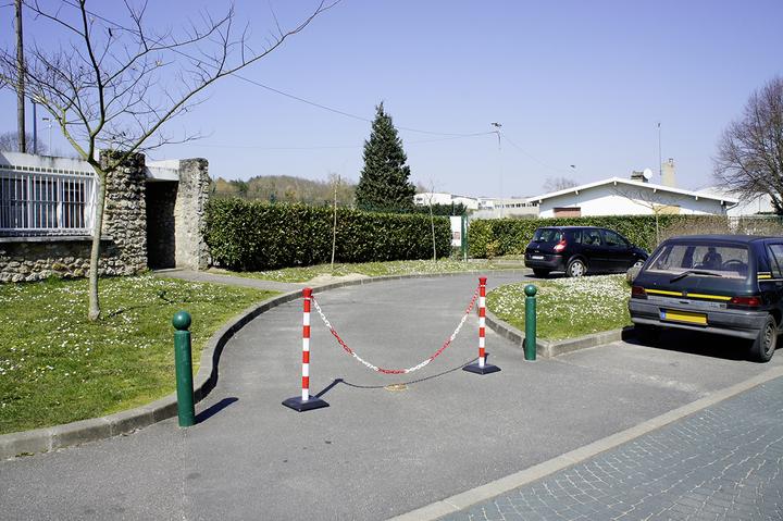 Actual product image RS PRO Red & White PVC Barrier Post