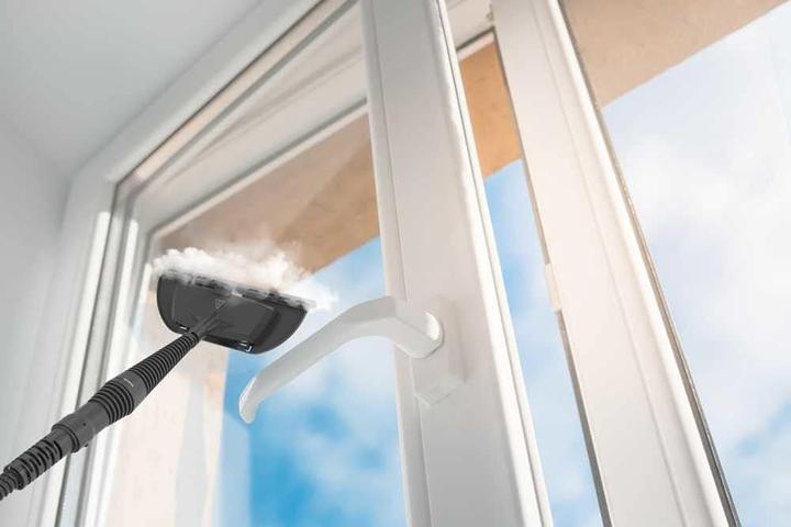Immagine prodotto Hoover Steam Capsule Express SGE1000 011 pulitore a vapore portatile Titanium (4 bar, 1000 W)
