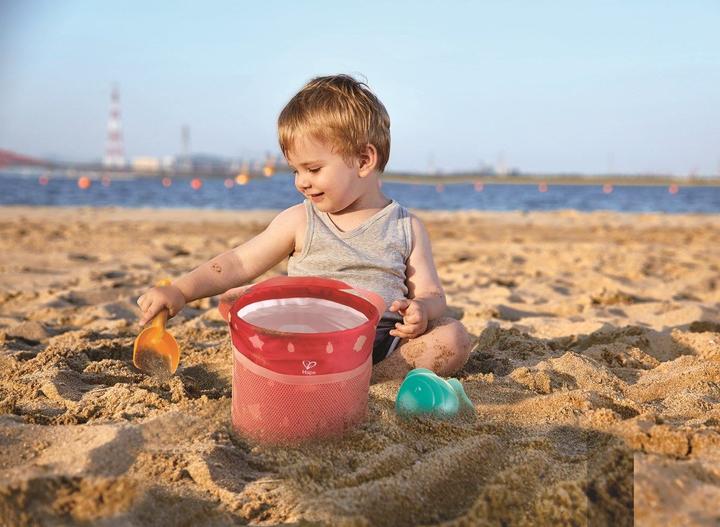 Actual product image Hape Fold and Go Beach Set