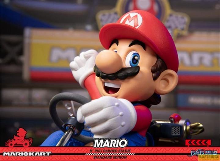 Image du produit First 4 Figures Mario Kart PVC Statue Mario - Standard Edition