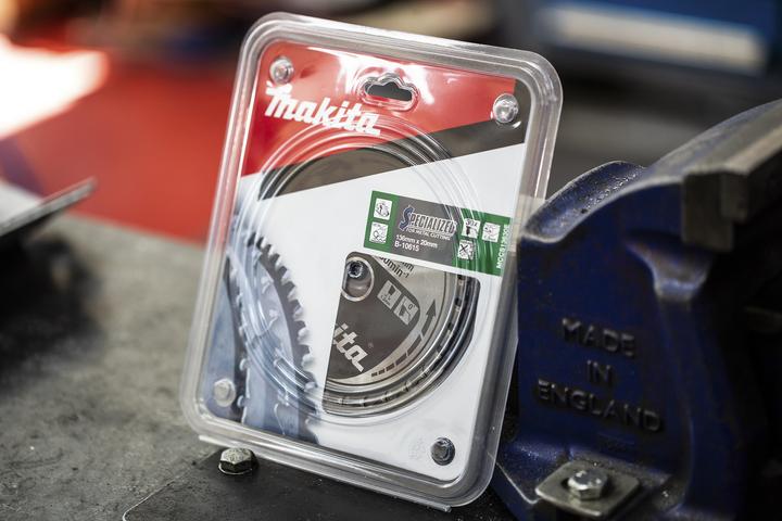 Immagine prodotto Makita TCT Blade for DCS550Z 136 x 30mm