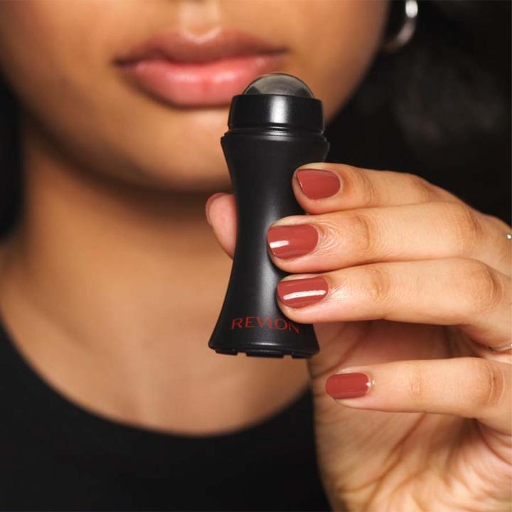 Actual product image Revlon Face roller refill pack