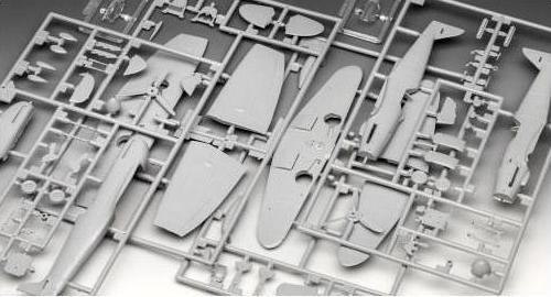Produktbild Revell Combat Set Bf109G-10 & Spitfire Mk.V