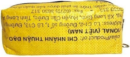 Produktbild Bekos Upcycling – Schreibzeug-Etui aus recycelten Fischfuttersäcke hellgelb