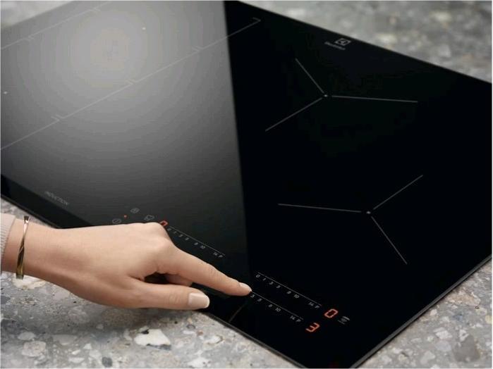 Produktbild Electrolux LIL61443C Schwarz Eingebautes 59 cm Induktionskochfeld 4 Herd(e)