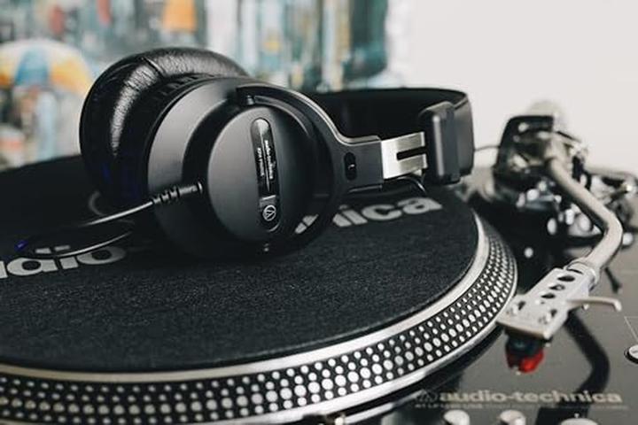 Actual product image Audio-Technica Ath-Pro5x (No noise cancellation, Cable)