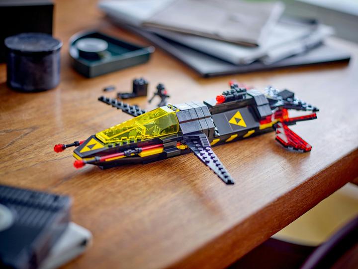 Actual product image LEGO Icons Blacktron Cruiser 40580 (40580, LEGO Icons)