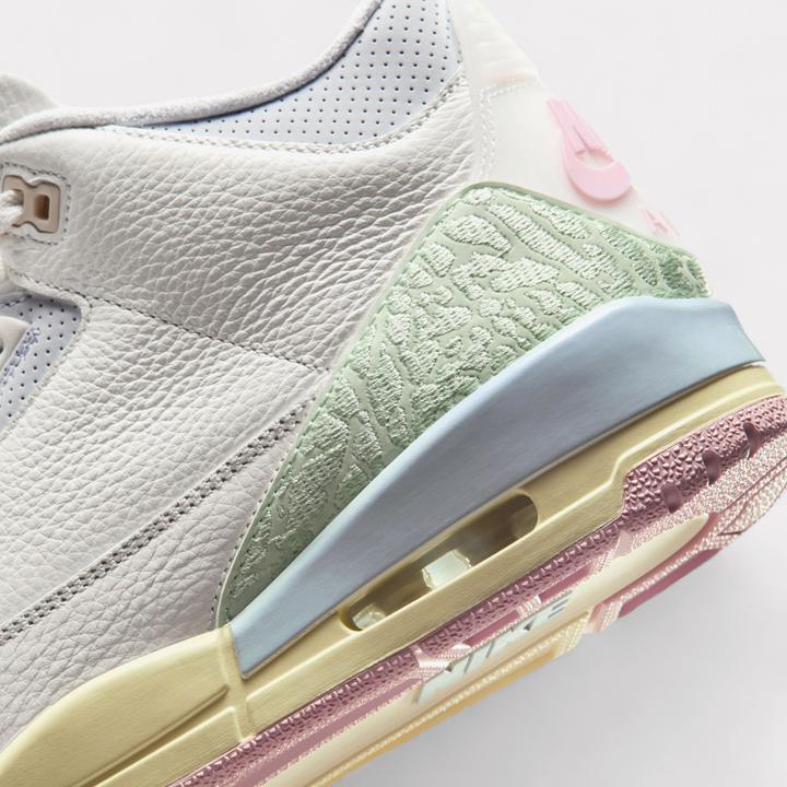 Image du produit Nike Air Jordan 3 Retro (41)